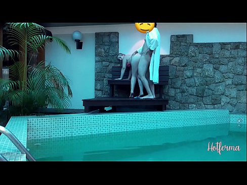 ❤️ Boss neskamea igerilekura gonbidatzen du, baina ezin izan dio beroari eutsi ❌ Porno pornoan eu.super-vip.top ☑