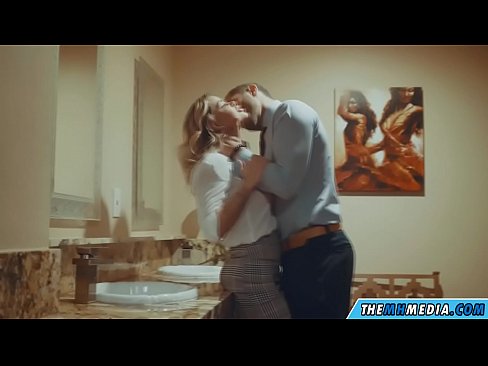 ❤️ Ilehoria busti batek komun publiko batean seduzitzen zaituenean ❌ Porno pornoan eu.super-vip.top ☑